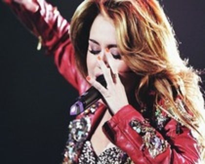 14 - Miley Cyrus este viata mea