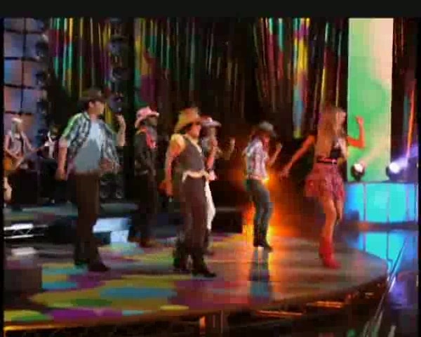 Hannah Montana - Let&#39;s Chill (Ice Cream Freeze) Music Video&rlm; 053 - 0-0 Hannah Montana - Lets Chill -Ice Cream Freeze