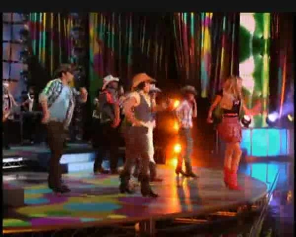 Hannah Montana - Let&#39;s Chill (Ice Cream Freeze) Music Video&rlm; 055 - 0-0 Hannah Montana - Lets Chill -Ice Cream Freeze