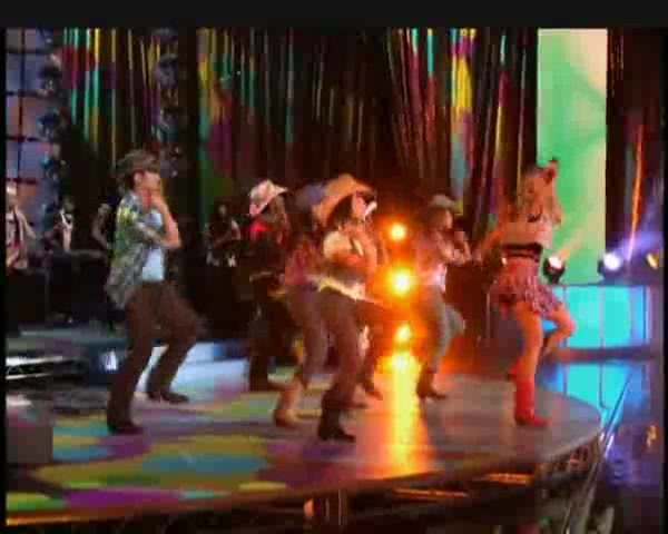 Hannah Montana - Let&#39;s Chill (Ice Cream Freeze) Music Video&rlm; 057 - 0-0 Hannah Montana - Lets Chill -Ice Cream Freeze