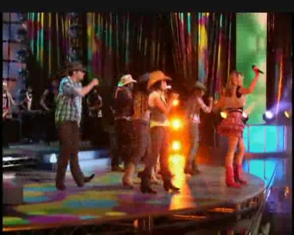 Hannah Montana - Let&#39;s Chill (Ice Cream Freeze) Music Video&rlm; 058 - 0-0 Hannah Montana - Lets Chill -Ice Cream Freeze