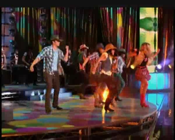 Hannah Montana - Let&#39;s Chill (Ice Cream Freeze) Music Video&rlm; 063 - 0-0 Hannah Montana - Lets Chill -Ice Cream Freeze