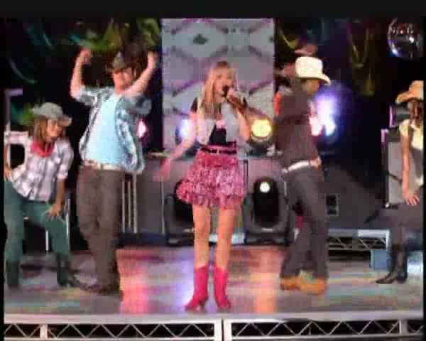 Hannah Montana - Let&#39;s Chill (Ice Cream Freeze) Music Video&rlm; 174