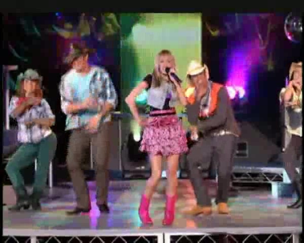 Hannah Montana - Let&#39;s Chill (Ice Cream Freeze) Music Video&rlm; 215