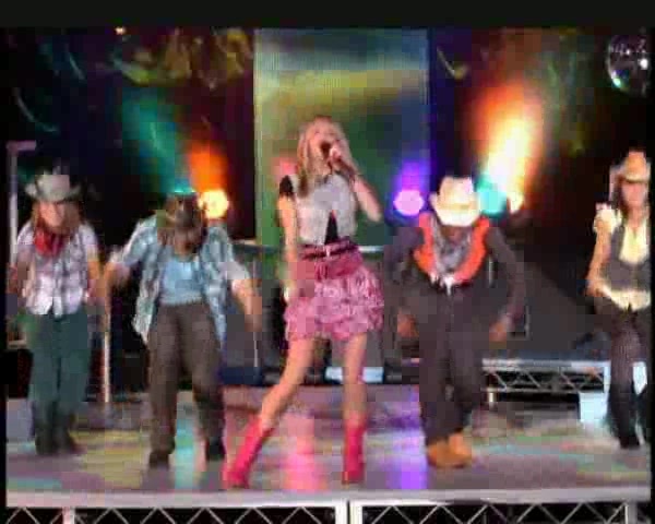 Hannah Montana - Let&#39;s Chill (Ice Cream Freeze) Music Video&rlm; 232