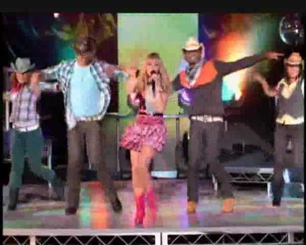 Hannah Montana - Let&#39;s Chill (Ice Cream Freeze) Music Video&rlm; 243