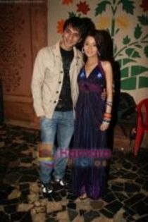 31199944_LSVDZZSAK - SARA KHAN-PHOTOS 6