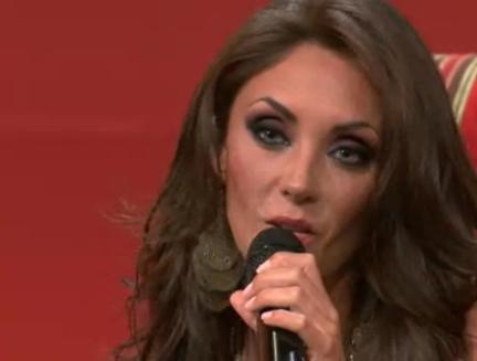 Anahi (58)