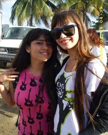 demi-lovato-hair-extensions.jpg%3Fw%3D440%26h%3D551