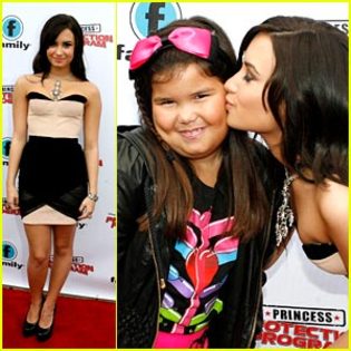 justjaredjr_Demi_Lovato_9364_demi_lovato_madison_de_la_garza_princess