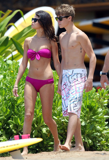 Selena+Gomez+Justin+Bieber+Selena+Gomez+Enjoying+mmnIeJ122TJl