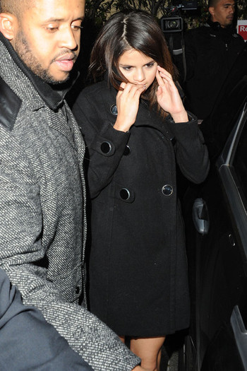 Selena+Gomez+Justin+Bieber+Selena+Gomez+Maggiano+TixCM_7dmjwl