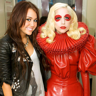 Miley and Lady Gaga - Miley si alte vedete