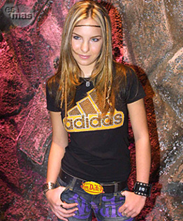 27 - Belinda