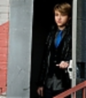 thumb_042 - sterling knight starstruck video