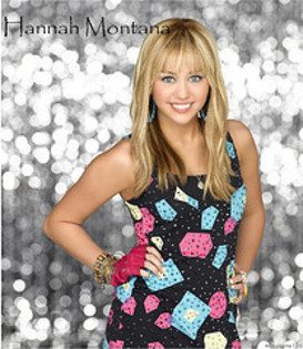 Hannah-Montana-s-new-outfit-only-hannah-montana-6946685-208-240 - poze noi miley-hannah