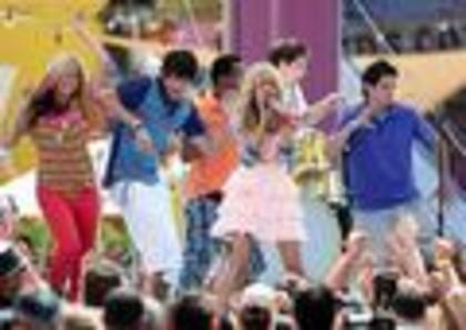 yaya-hannah-montana-7318463-120-85