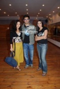 28423980_TZMEAPGBC - Karan Singh Grover