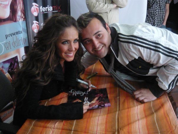 074 - 00 Any Tarde de Autografos na Feira Mix em Santiago Chile