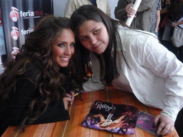 078 - 00 Any Tarde de Autografos na Feira Mix em Santiago Chile
