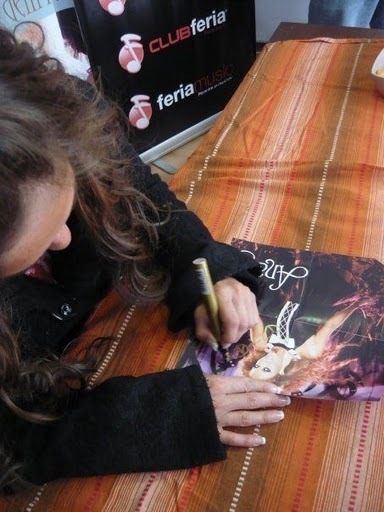 079 - 00 Any Tarde de Autografos na Feira Mix em Santiago Chile