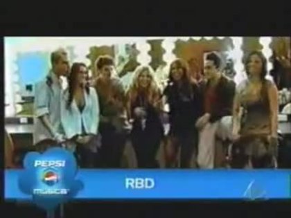 RBD en Pepsi Música (Parte 1)-4 - RBD entrevista - Pepsi