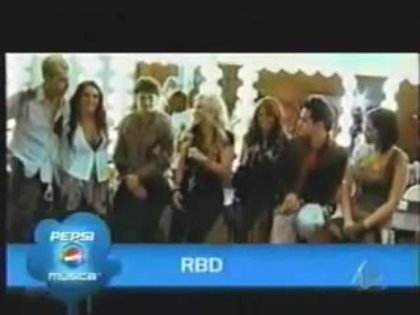 RBD en Pepsi Música (Parte 2)-14 - RBD entrevista - Pepsi