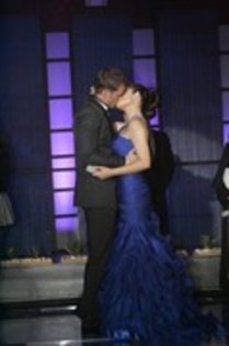 william-levy-y-maite-perroni-beso-520x780 - 000Maite  hermosa para siempre