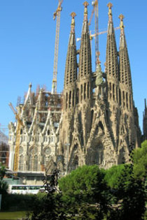 Catedrala Sagrada Familia-Barcelona Spania - CONCURS CELE MAI FRUMOASE CLADIRI DIN LUME