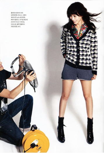 Intelligent%20and%20elegant%20Korean%20actress%20Park%20Ye%20Jin%20picture%20(137)