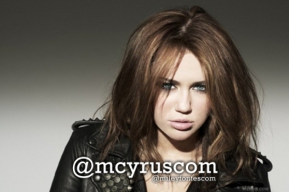 normal_New1 - Cant Be Tamed Photoshoot