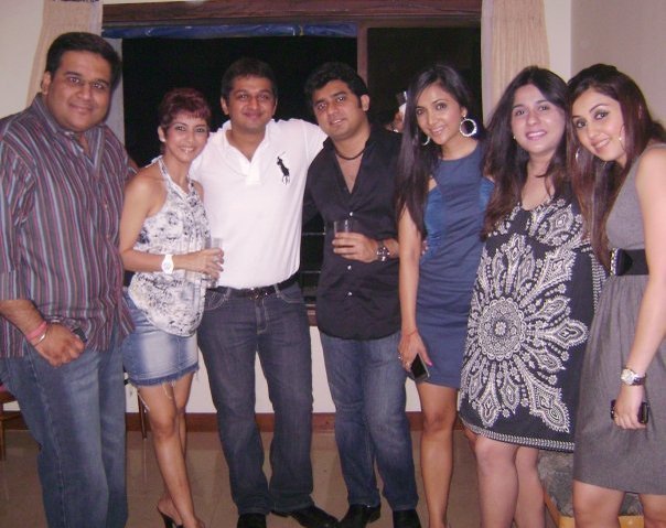 223229_100613683362068_100002403090932_2296_2650917_n - Shilpa Anand NEW FACEBOOK PICS