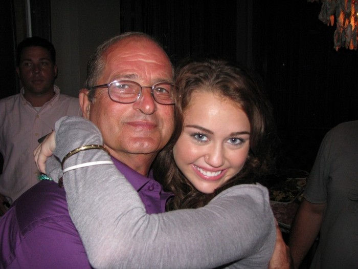 esbklmh5 - 0-0 TWITTER PICS