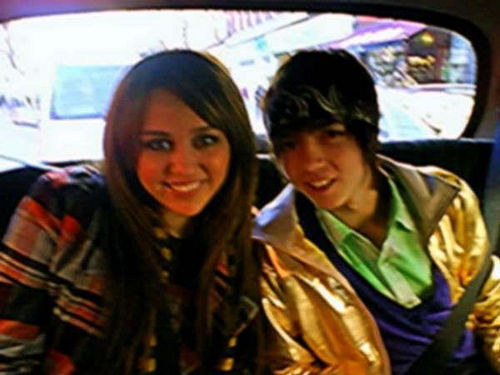 3002488866_Miley_Cyrus_Rare_2008-11-04