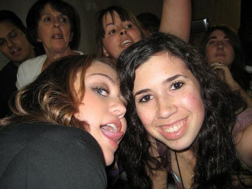3112236575_Miley_Cyrus_Rare_2008-12-16 - 0-0 MILEY WITH FAMILY AND FRIENDS
