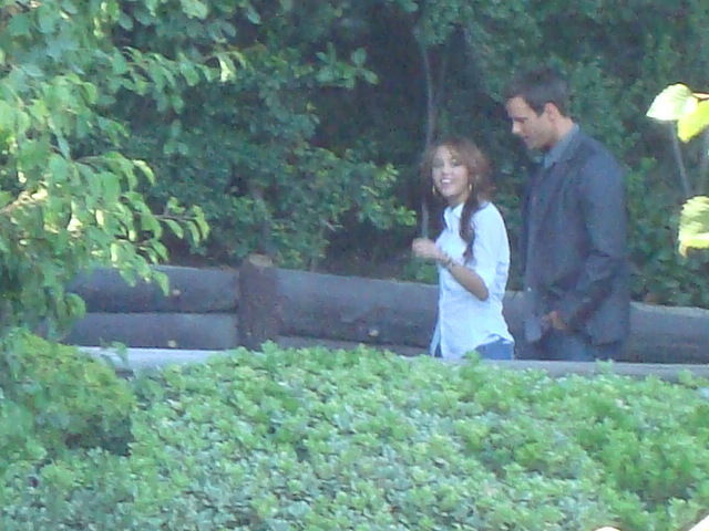 5375649664_Miley_Cyrus_8195077_2008-10-05_14-21-05