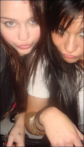 8142448547a10892521105l