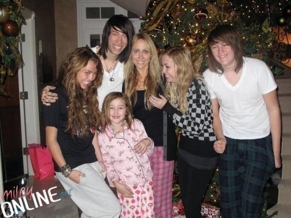 mileycyrusrarebeautiful