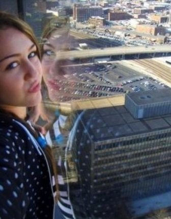 4384646222_Just_Miley__Miley_Cyrus_2010-02-24