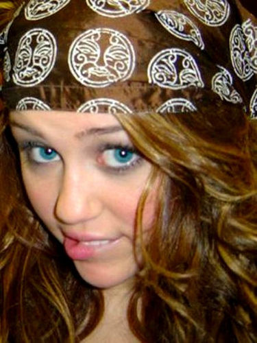 4384647256_Just_Miley__Miley_Cyrus_2010-02-24
