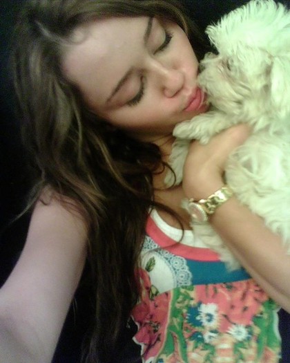 5411758671_77ac9d61e3_b - 0-0 SHES JUST BEING MILEY