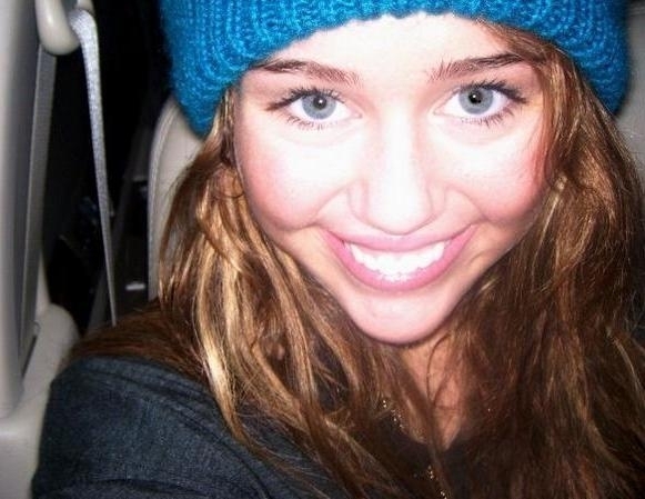 miley-cyrus-myspace-pictures_25252821252529