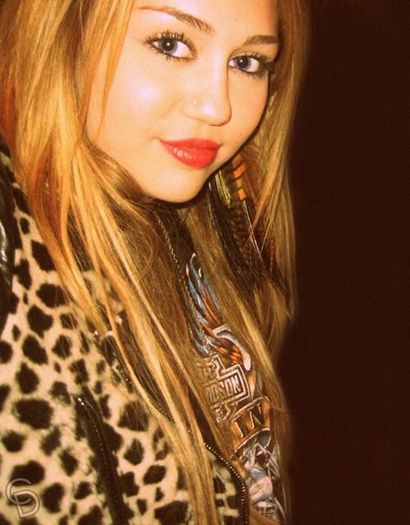 tumblr_leun1eqWro1qzpc4oo1_5007E0