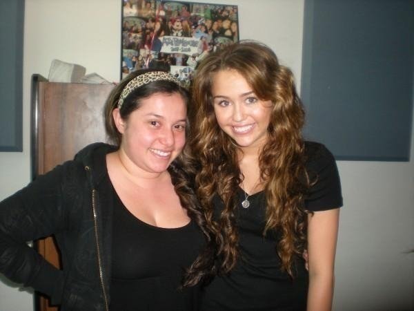 5kv543gg - 0-0 MILEY WITH FAN