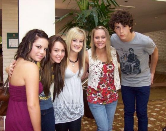 65_8e60e34904d1e1f1c927b376a6e919e1