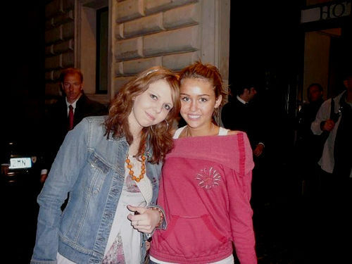 4225787751_miley_cyrus__cyrus__2009-12-29