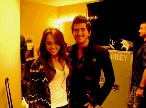 4226560060_miley_cyrus__cyrus__2009-12-29