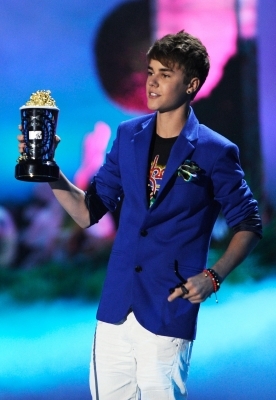  - 2011 The 2011 MTV Movie Awards 6th June