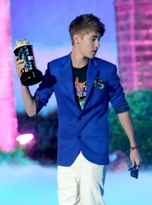  - 2011 The 2011 MTV Movie Awards 6th June