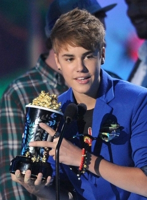  - 2011 The 2011 MTV Movie Awards 6th June